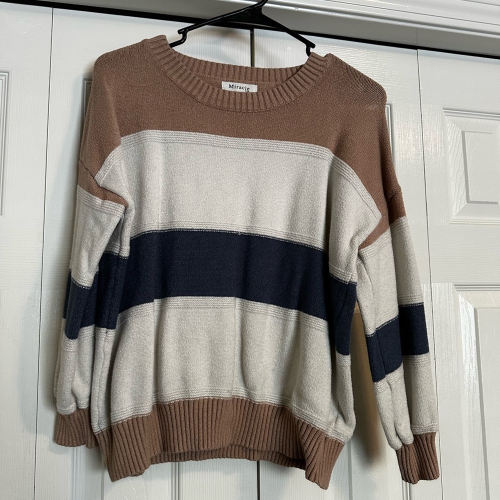 Miracle U.S.A. Knit Long Sleeve Sweater